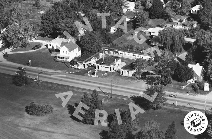 Sandstone Motel - 1981 Aerial Photo
